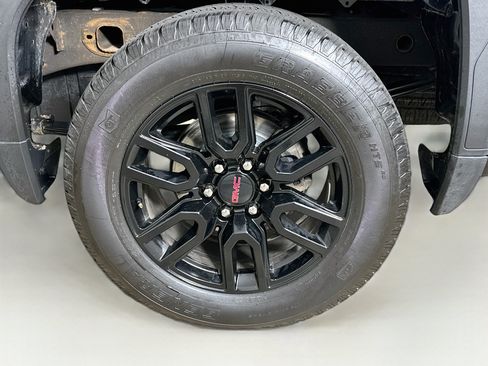 Used 2024 GMC Sierra 1500 Elevation AWD/4WD image 11