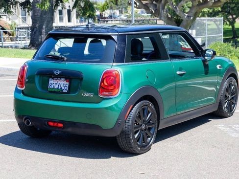 Used 2020 MINI Cooper 2-Door Hardtop image 8