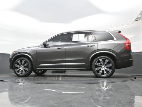 Used 2025 Volvo XC90 B6 Ultra w/ Protection Package image 28