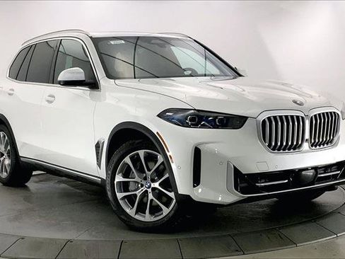New 2026 BMW X5 xDrive50e image 1