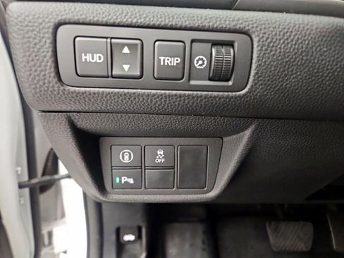 Used 2018 Honda Accord Touring image 5