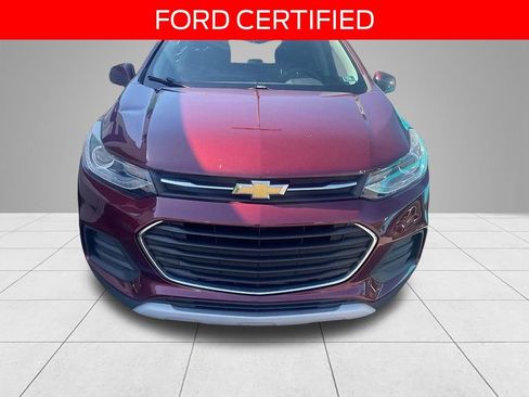 Used 2017 Chevrolet Trax LT AWD/4WD image 2