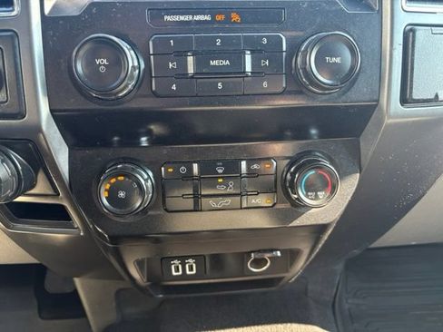 Used 2019 Ford F150 XLT w/ Trailer Tow Package AWD/4WD image 31
