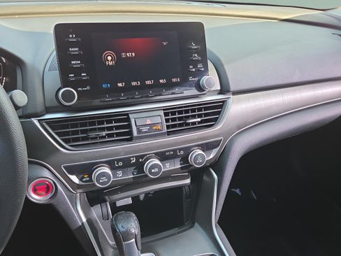 Used 2019 Honda Accord LX image 27