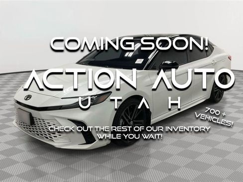 Used 2025 Toyota Camry XSE image 1