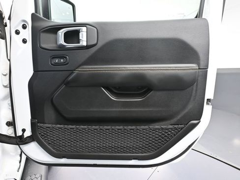 Used 2024 Jeep Wrangler Unlimited Sahara w/ Technology Group AWD/4WD image 45