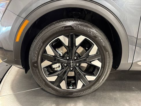 Used 2024 Kia Sportage X-Line w/ X-Line Premium Package AWD/4WD image 2