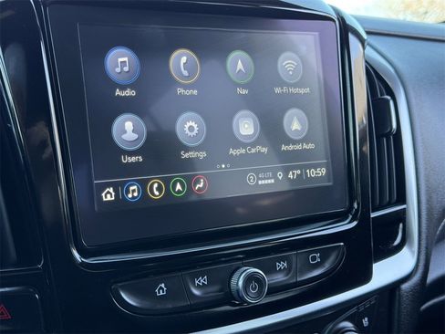 Used 2023 Chevrolet Traverse Premier image 18