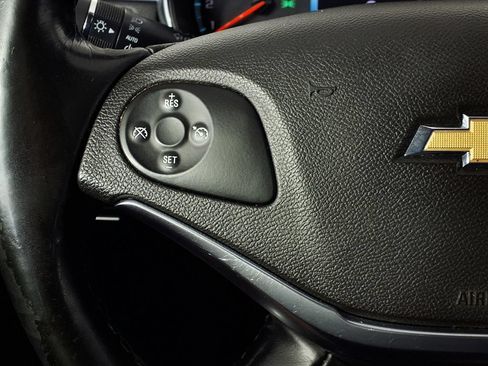 Used 2018 Chevrolet Impala LT FWD image 19