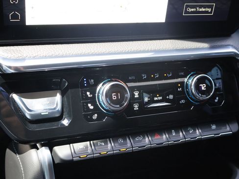 Used 2023 GMC Sierra 1500 Denali w/ Technology Package AWD/4WD image 21