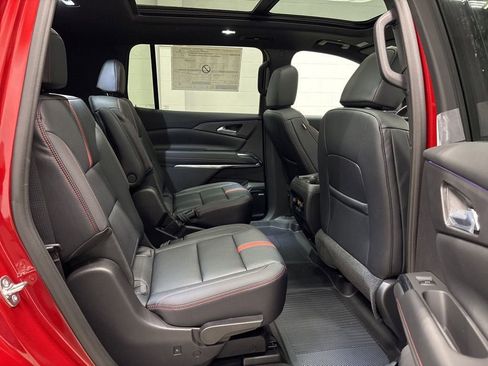 New 2026 Chevrolet Traverse RS w/ LPO, Floor Liner Package image 31