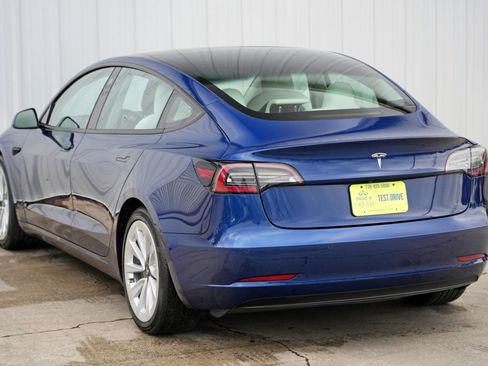 Used 2021 Tesla Model 3 Standard Range Plus image 51