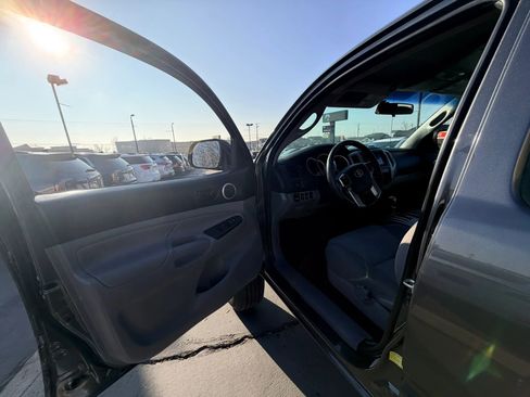 Used 2015 Toyota Tacoma 4x4 Double Cab image 10