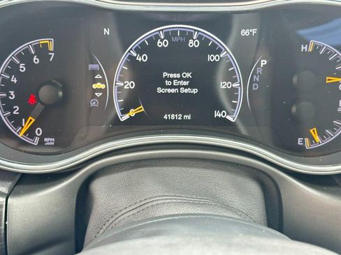 Used 2020 Jeep Grand Cherokee Altitude AWD/4WD image 27