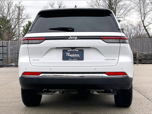 Used 2024 Jeep Grand Cherokee Limited image 4