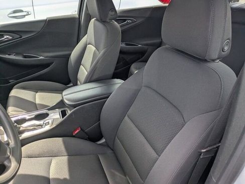 Used 2023 Chevrolet Malibu LT image 12
