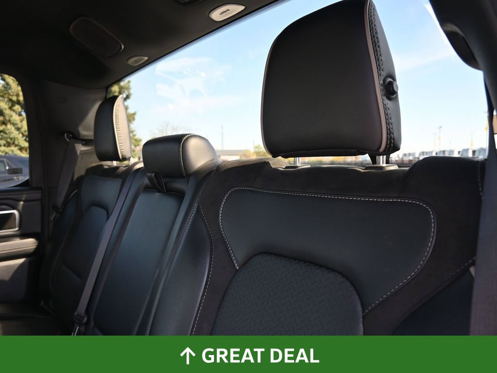 Used 2024 RAM 1500 Laramie AWD/4WD image 28