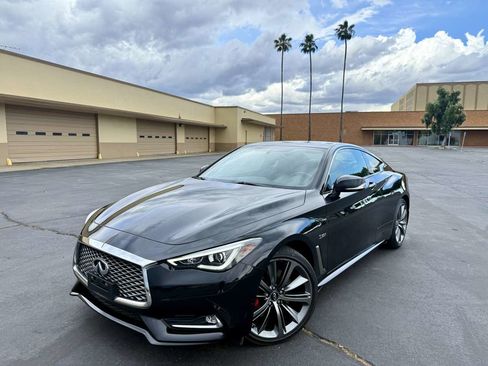 Used 2018 INFINITI Q60 Red Sport 400 w/ Sensory Package 3.0T Sport AWD/4WD image 3