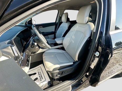 Certified 2023 Kia Sportage EX FWD image 21