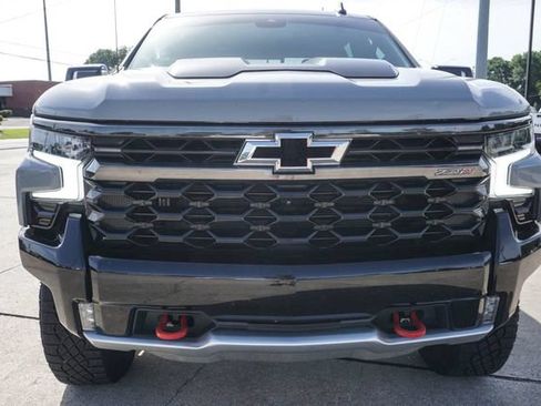 Used 2024 Chevrolet Silverado 1500 ZR2 AWD/4WD image 9