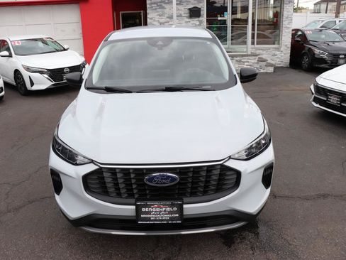 Used 2025 Ford Escape Active AWD/4WD image 9