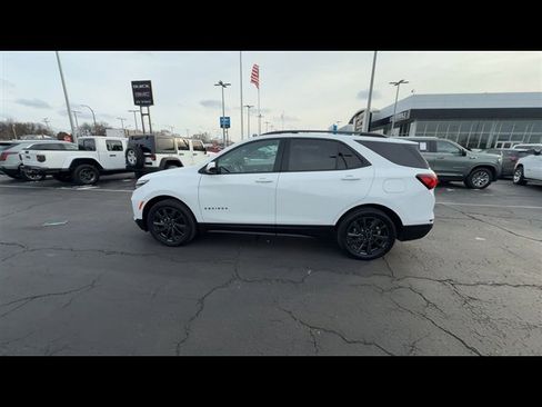 Certified 2024 Chevrolet Equinox RS w/ LPO, Floor Liner Package image 5