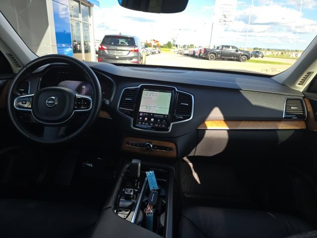 Used 2023 Volvo XC90 B6 Plus w/ Protection Package Premier AWD/4WD image 8