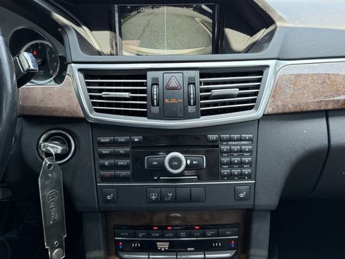 Used 2011 Mercedes-Benz E 350 Sedan image 30