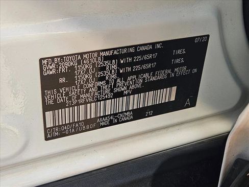 Used 2020 Toyota RAV4 XLE image 25