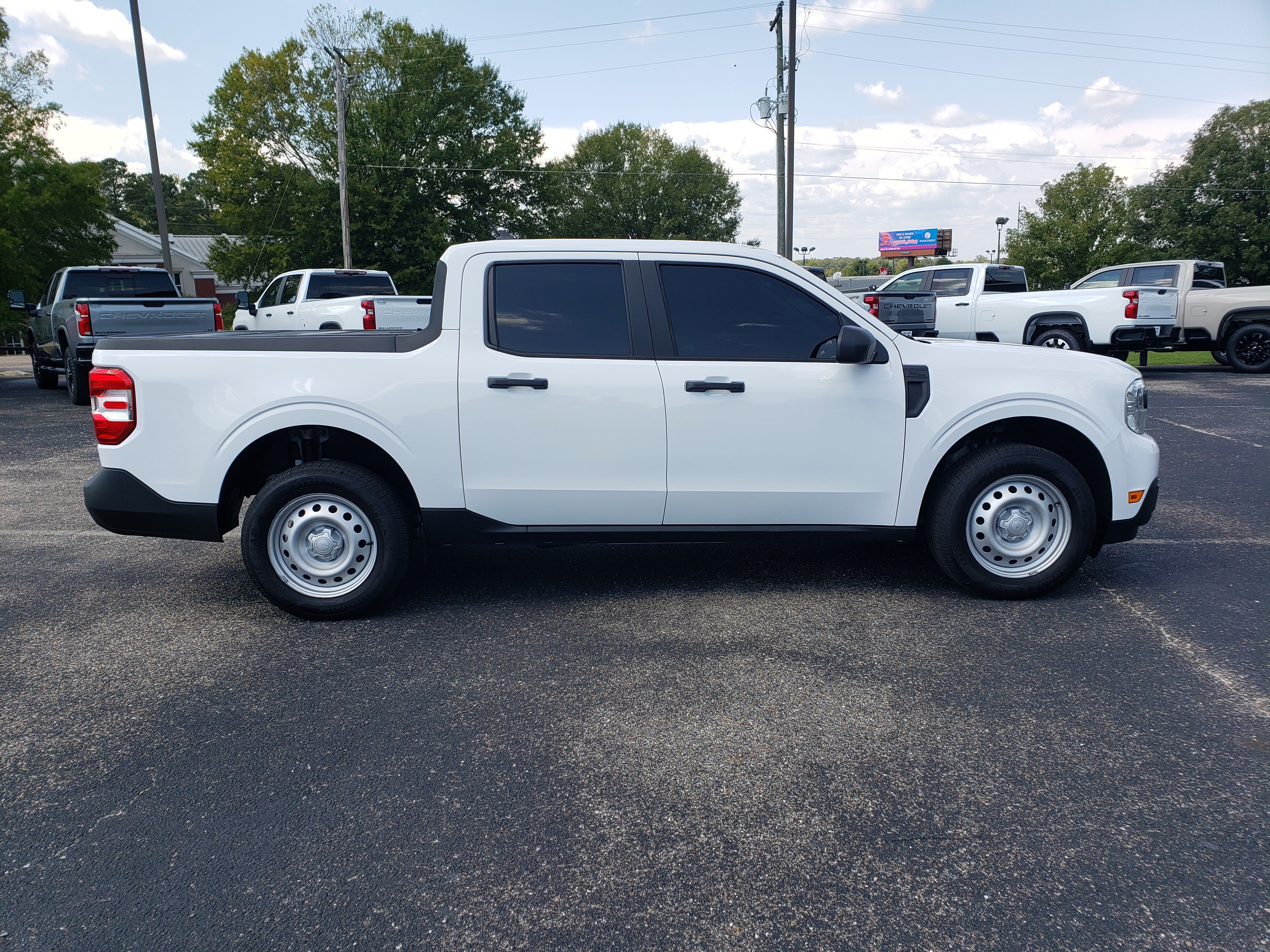 Used 2024 Ford Maverick XL FWD image 5
