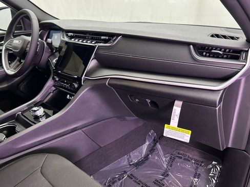 New 2025 Jeep Grand Cherokee Laredo X image 23