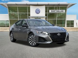 Used 2024 Nissan Altima 2.5 SV video 1