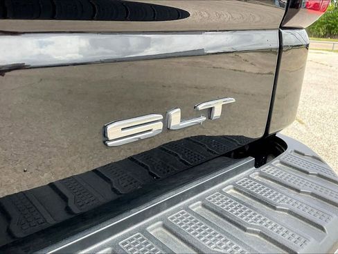 Used 2019 GMC Sierra 1500 SLT RWD image 21