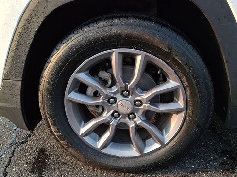Certified 2022 GMC Terrain SLT AWD/4WD image 8