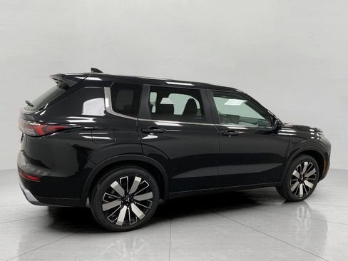 New 2026 Mitsubishi Outlander SE AWD/4WD image 2