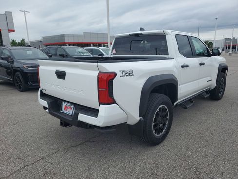 New 2026 Toyota Tacoma TRD Off-Road AWD/4WD image 4