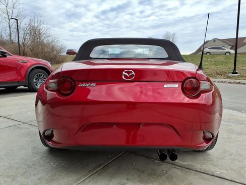 Used 2016 MAZDA MX-5 Miata Sport image 6