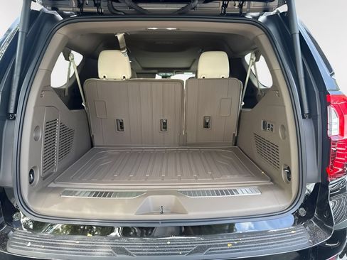 New 2026 GMC Yukon XL Denali w/ Sun & Power Step Package AWD/4WD image 25