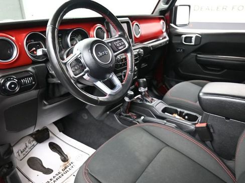 Used 2021 Jeep Wrangler Unlimited Rubicon w/ Cold Weather Group image 18