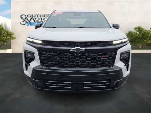 Used 2024 Chevrolet Traverse RS FWD image 8