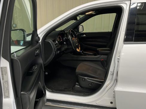 Used 2023 Dodge Durango SXT image 12