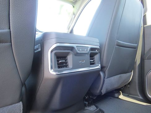 New 2025 GMC Sierra 2500 Denali w/ Denali Reserve Package image 19