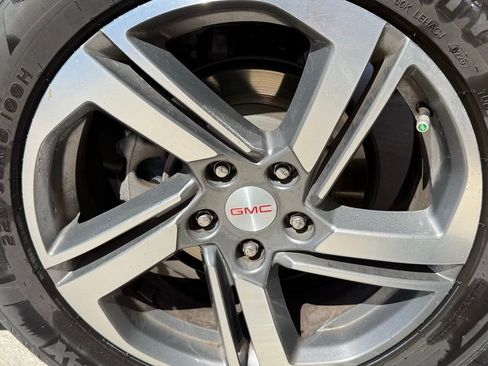 Used 2020 GMC Terrain SLT w/ Preferred Package AWD/4WD image 10