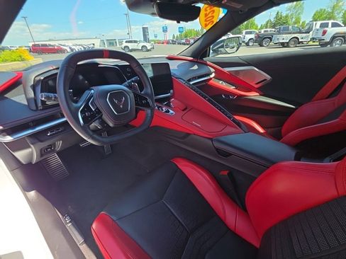 Used 2025 Chevrolet Corvette Stingray Preferred Cpe RWD image 22