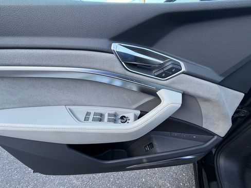 Used 2024 Audi Q8 e-tron Prestige w/ Prestige Package image 18