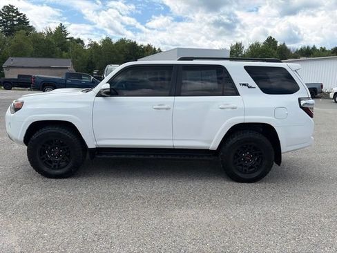 Used 2023 Toyota 4Runner TRD Off-Road Premium w/ Moonroof Package AWD/4WD image 3
