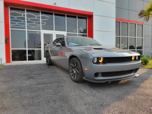 Used 2018 Dodge Challenger R/T w/ Blacktop Package RWD image 3