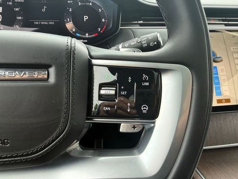 Used 2025 Land Rover Range Rover SE AWD/4WD image 36