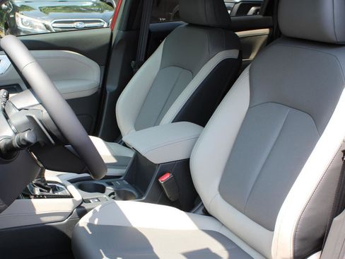 New 2025 Subaru Forester Limited image 19