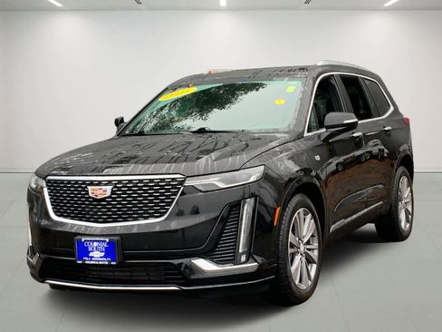 Certified 2025 Cadillac XT6 Premium Luxury image 2
